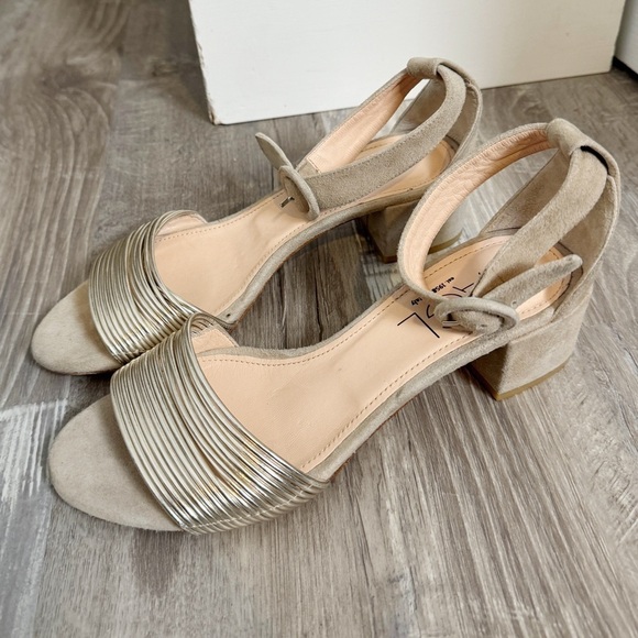 NEW AGL Ankle Strap Sandals - Picture 1 of 4